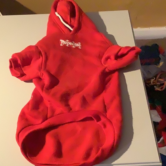 CLOTHING - Picture 8 of 16